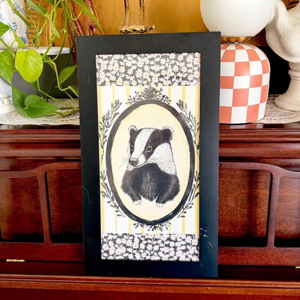 Badger Cameo Vintage Victorian Style Canvas Art Print Floral Paper Framed Art
